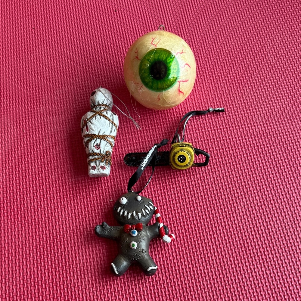 Horror ornaments